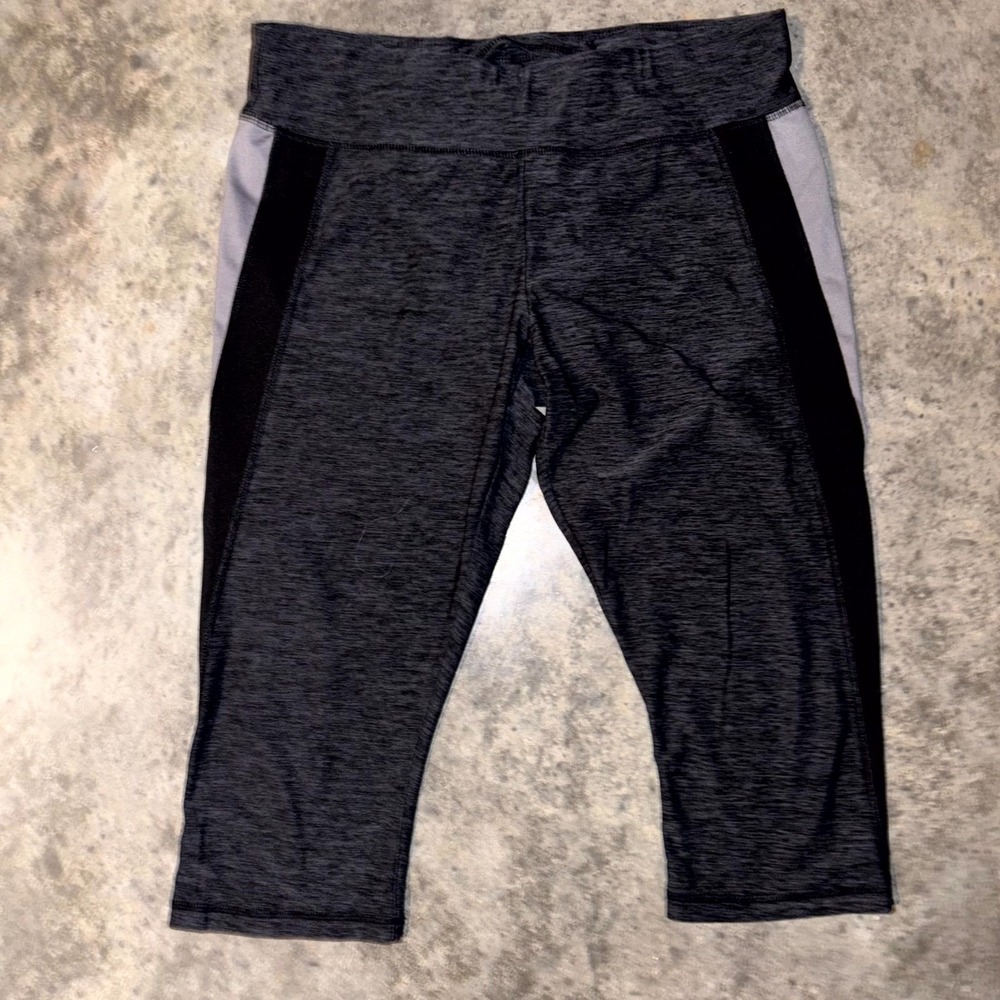 Athletic Works Capri Leggings Girls Large 12-14 Charcoal Gray Stretch Activewear